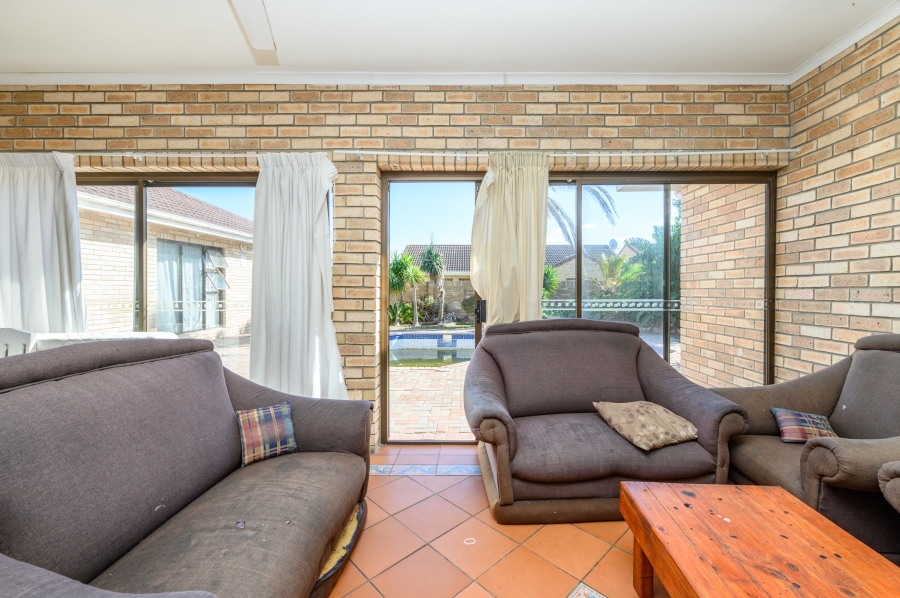15 Bedroom Property for Sale in Summerstrand Eastern Cape